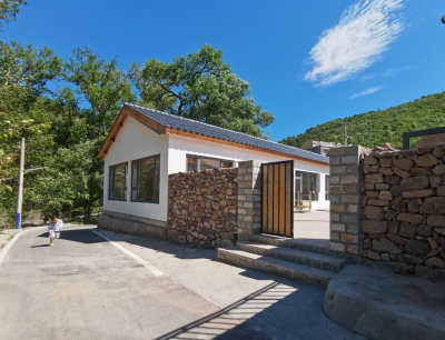 北京延庆珍珠泉坞里山舍民宿