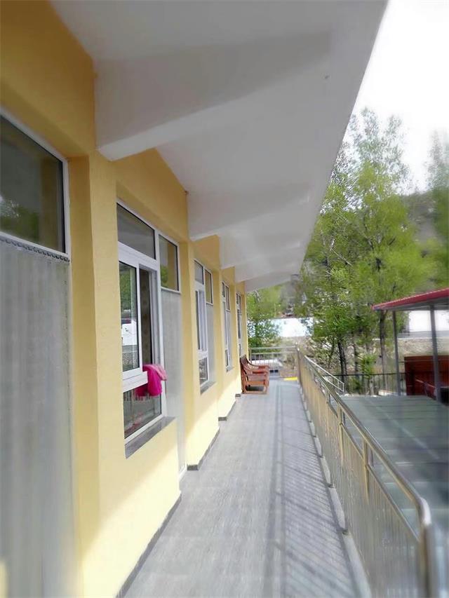 1523582806852932.jpg psb1IDNKK9J.jpg