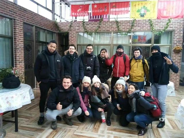 1524639468417408.jpg psbO5TCR39Q.jpg