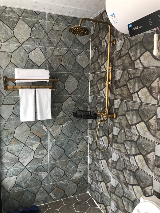 1586932195805381.jpg a8a4567fe64271ddf0da2c319da1d3e.jpg